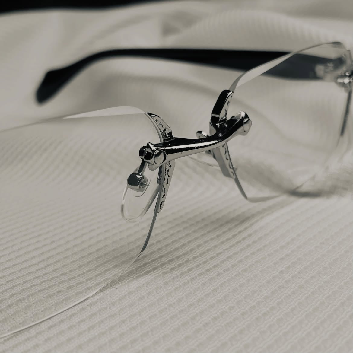 CH RIMLESS