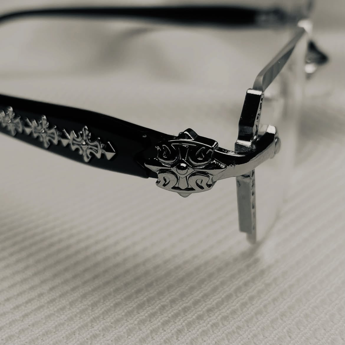 CH RIMLESS