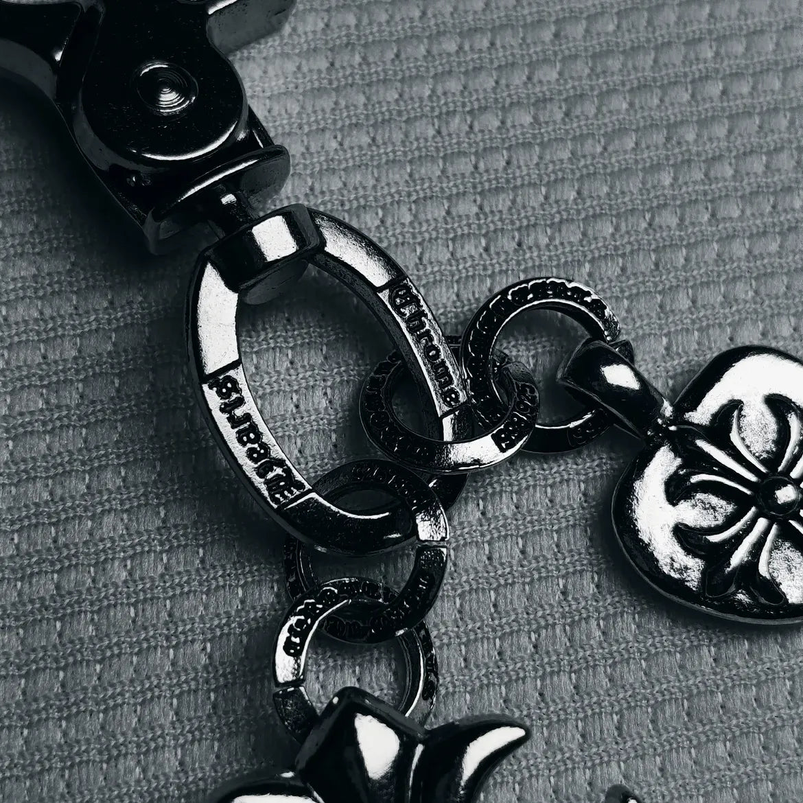 CH DUAL RELIC CARABINER